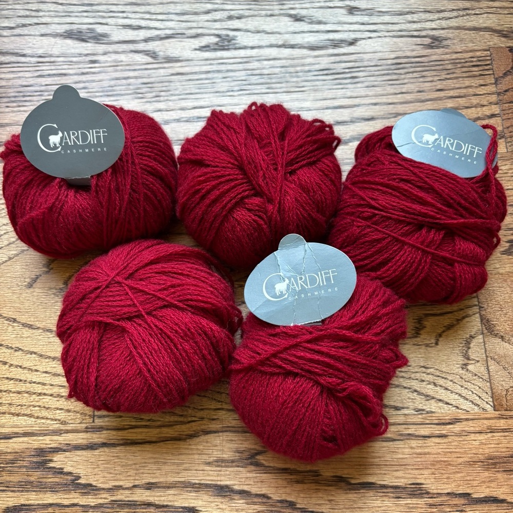 Cardiff Cashmere Yarn Lot of 5 135 grams Red Color 509 100% Cashmere 25g skeins
